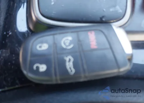 2016 Chrysler 300 300S Alloy Edition z USA, uszkodzony, nr VIN 2C3CCABG8GH269796